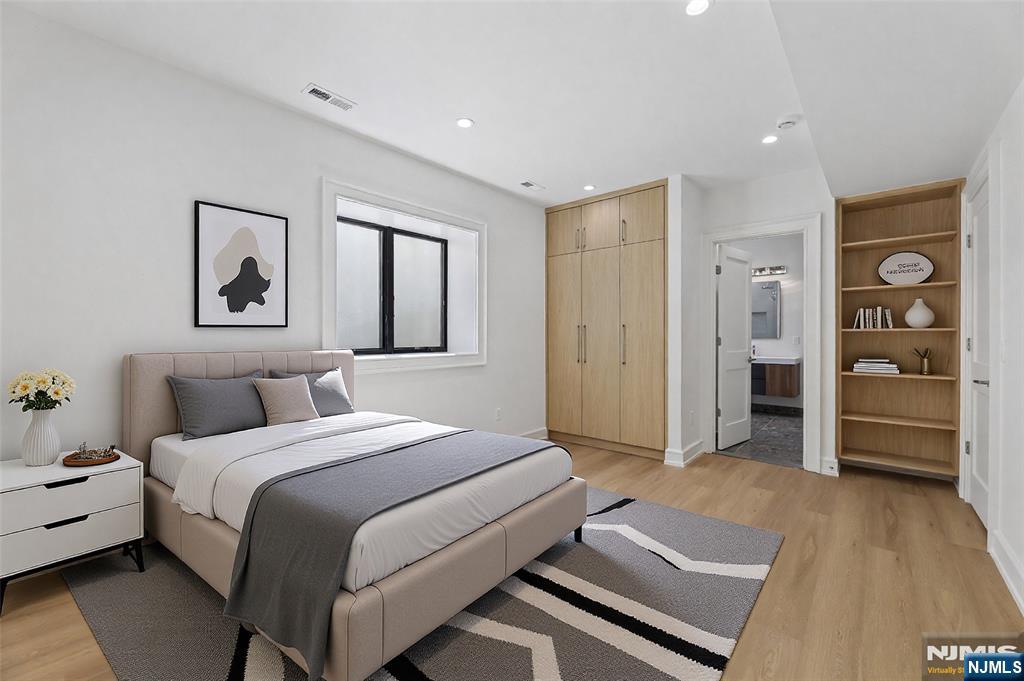 228 Spring Valley Road Paramus, NJ 07652 - Photo 39 of 50