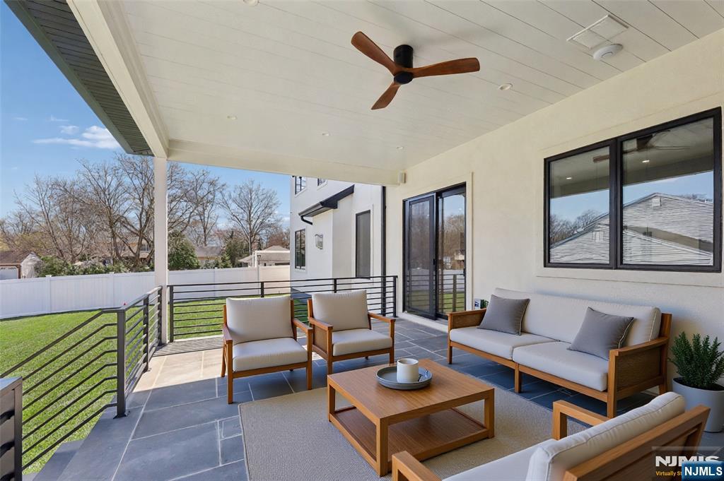 228 Spring Valley Road Paramus, NJ 07652 - Photo 42 of 50