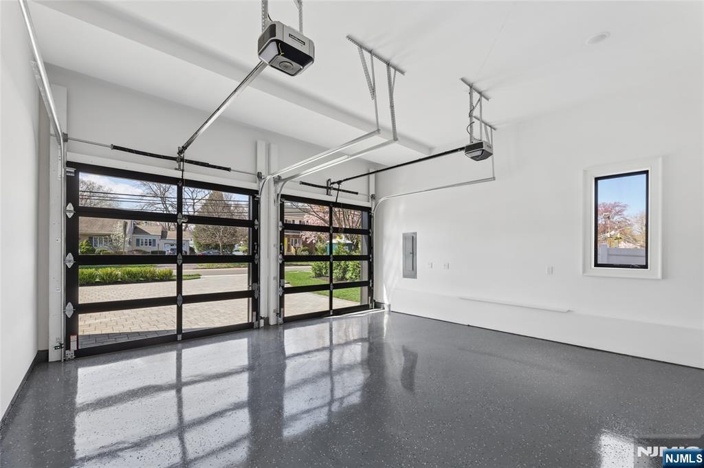 228 Spring Valley Road Paramus, NJ 07652 - Photo 44 of 50