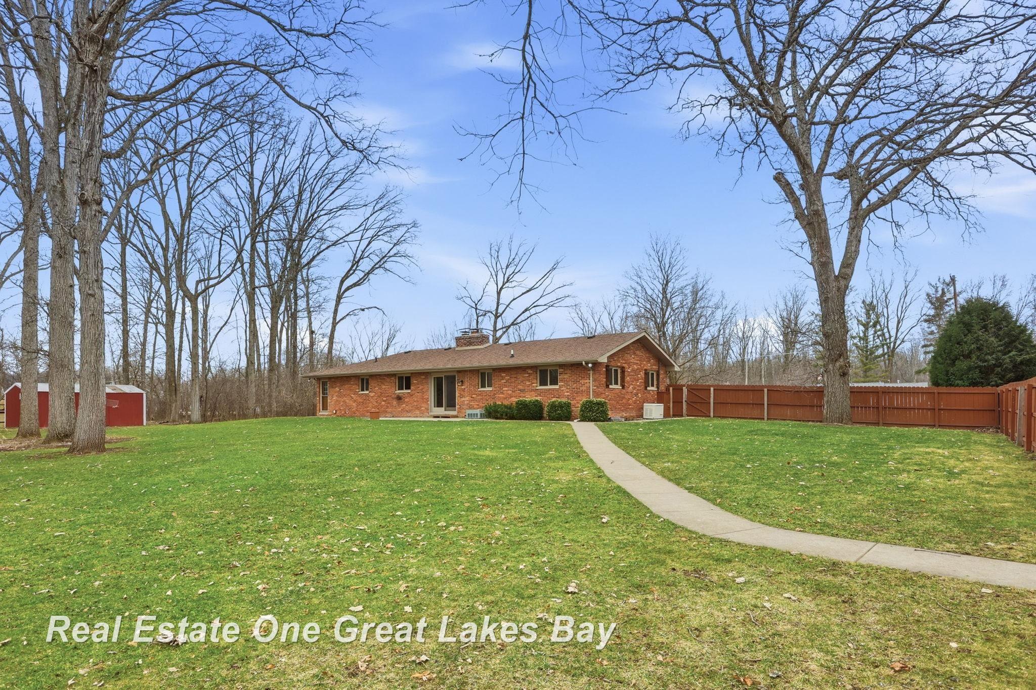 7205 Trinklein Road Saginaw, MI 48609 - Photo 41 of 81 50202618-4a54a2b1-f1b5-466a-8326-442c3ae7f286.JPG