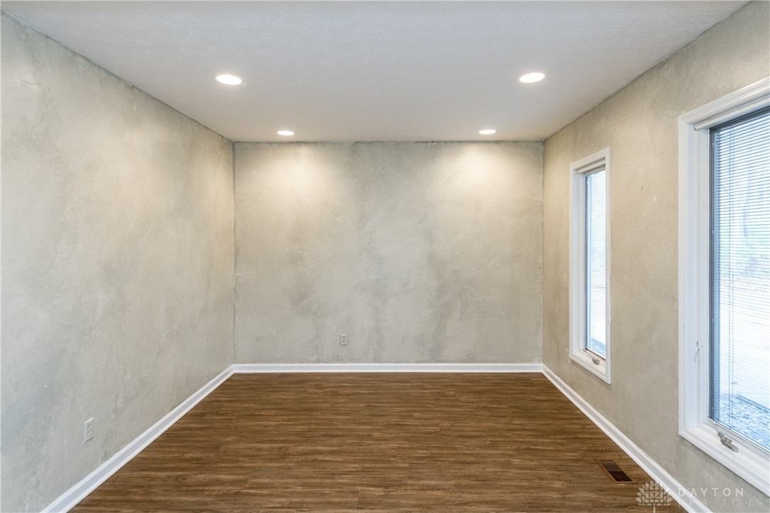 9543 Bellbrook Road Waynesville, OH 45068 - Photo 7 of 79 Gallery Image 7