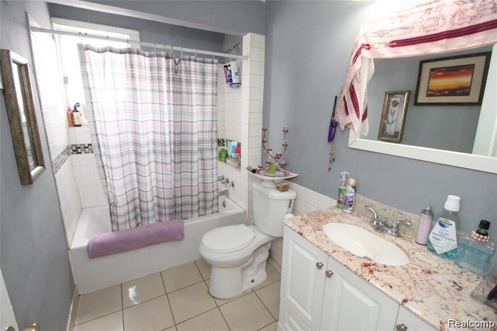 23366 Hoover Road Warren, MI 48089 - Photo 18 of 26 IMG_6328.JPG