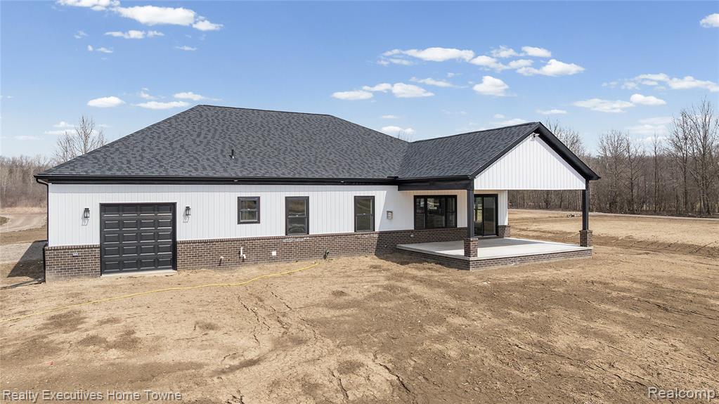 26850 Irwin Road Richmond, MI 48062 - Photo 2 of 47