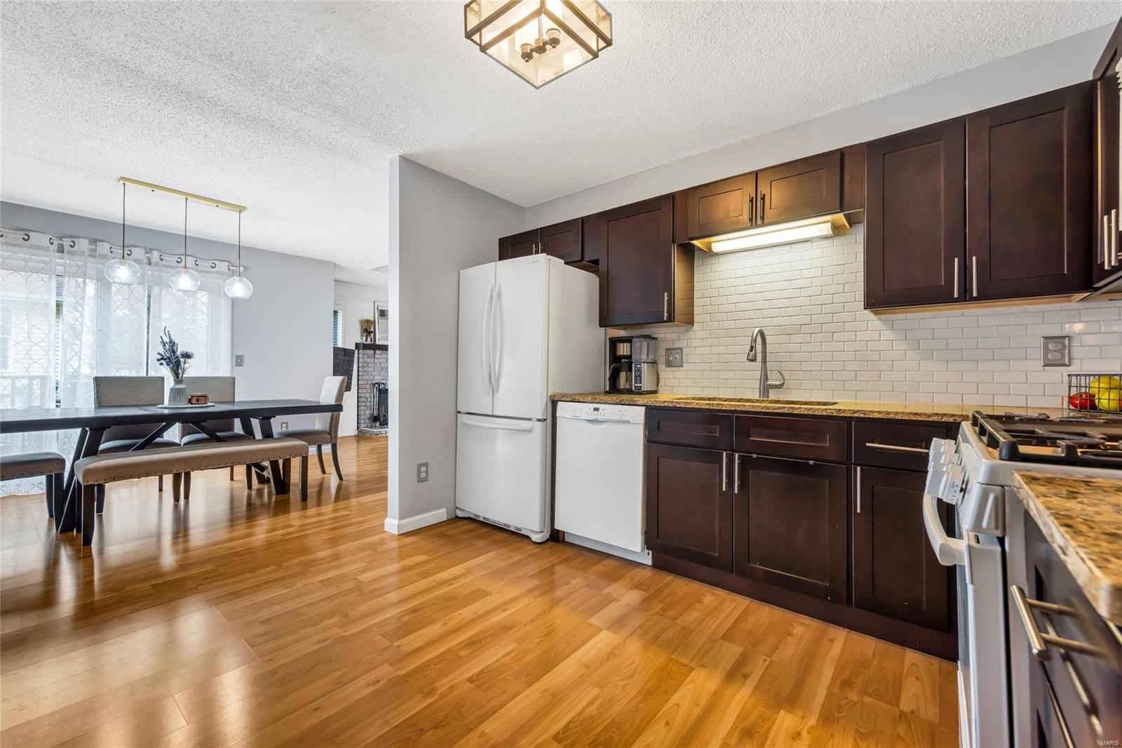 323 Devonshire Court St. Peters, MO 63376 - Photo 14 of 37