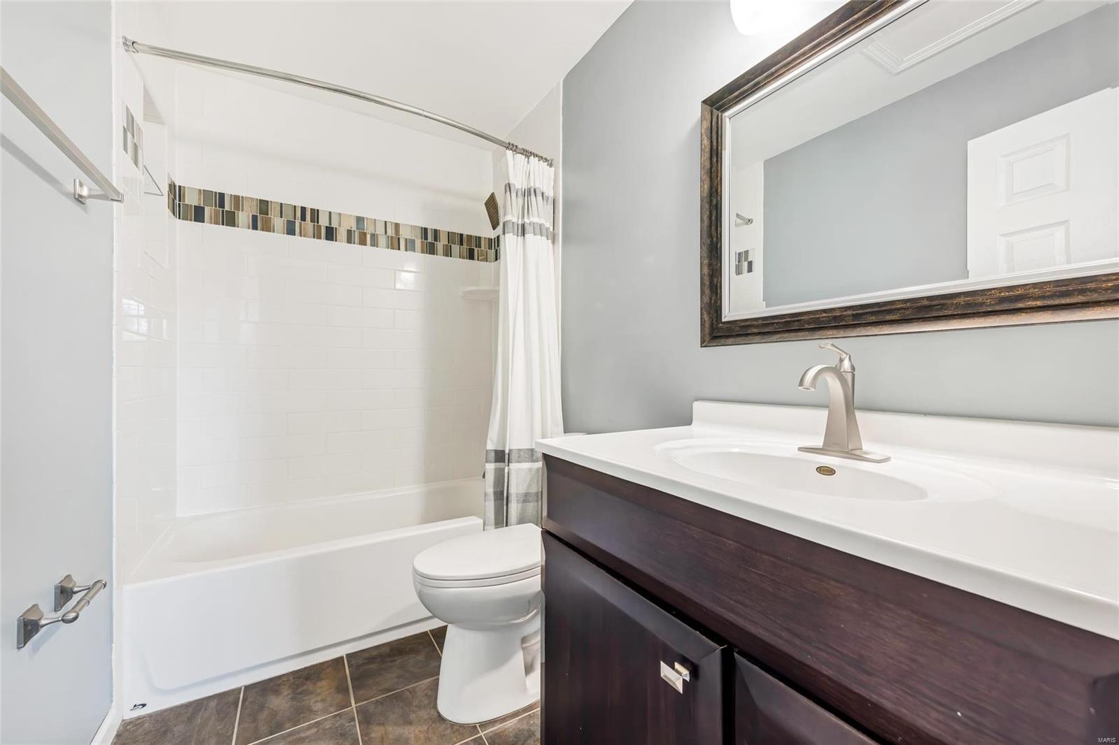 323 Devonshire Court St. Peters, MO 63376 - Photo 20 of 37