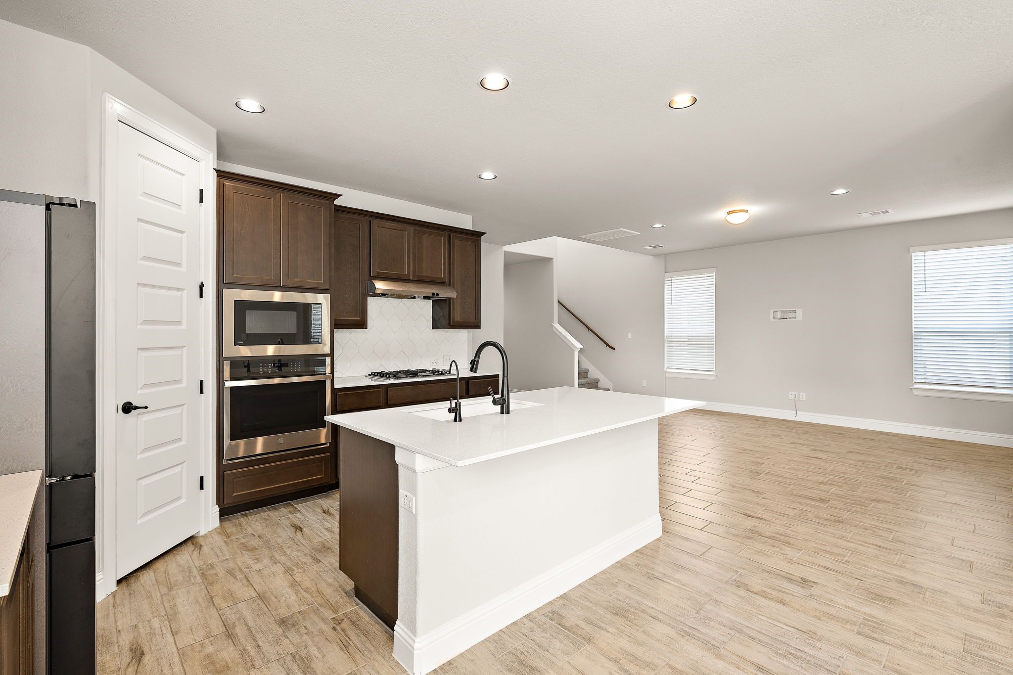 232 Stone Cyn Drive Georgetown, TX 78628 - Photo 11 of 39