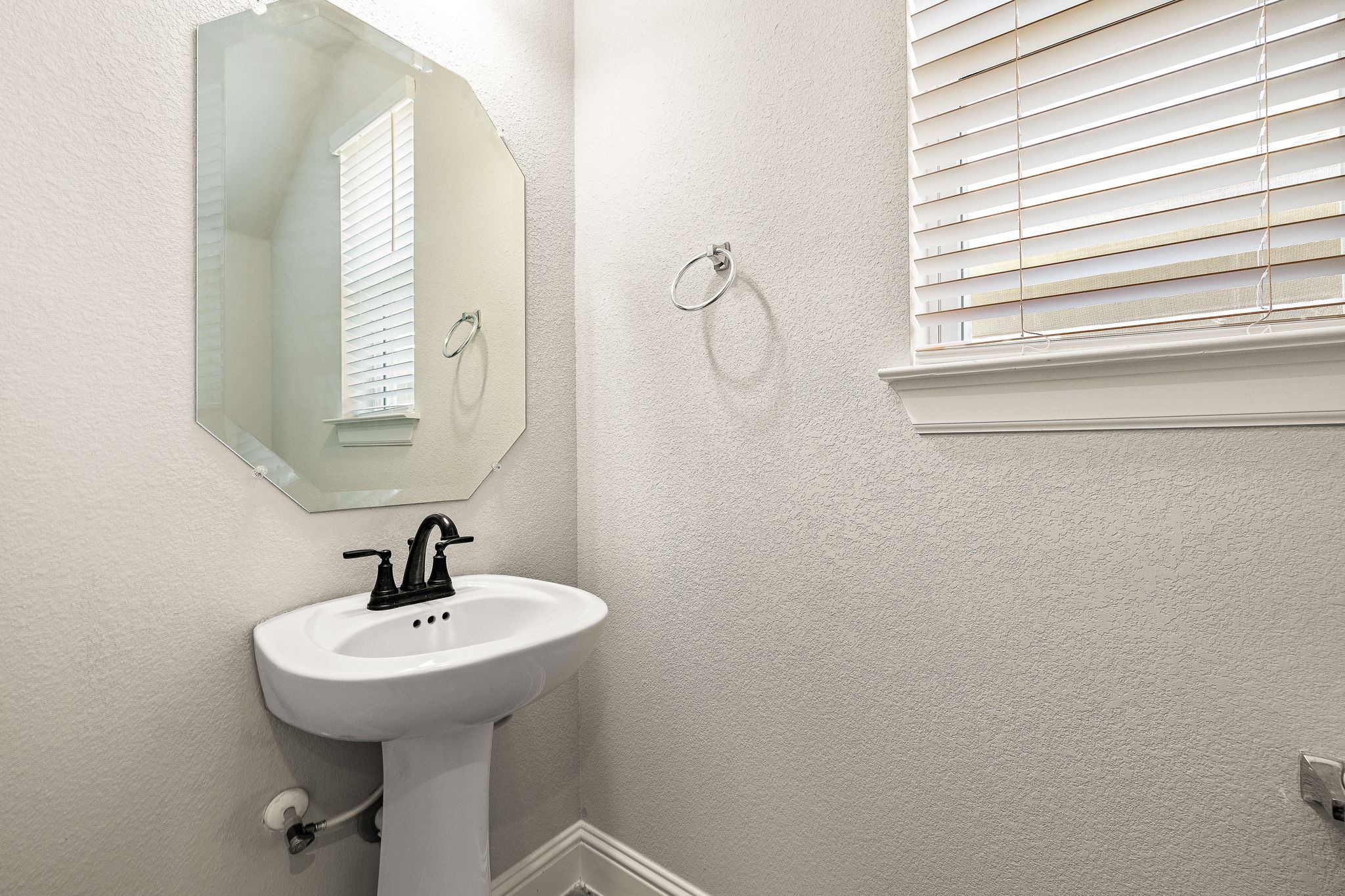 232 Stone Cyn Drive Georgetown, TX 78628 - Photo 14 of 39