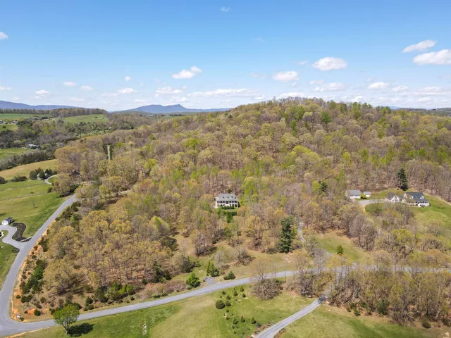 $820,000 | 190 Henry Hill Drive, Fairfield, VA 24435