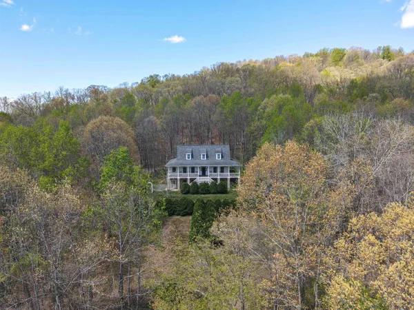 $820,000 | 190 Henry Hill Drive, Fairfield, VA 24435