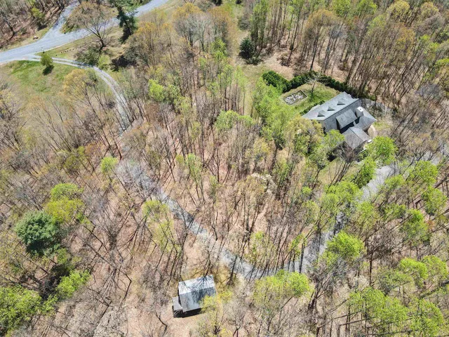 $820,000 | 190 Henry Hill Drive, Fairfield, VA 24435