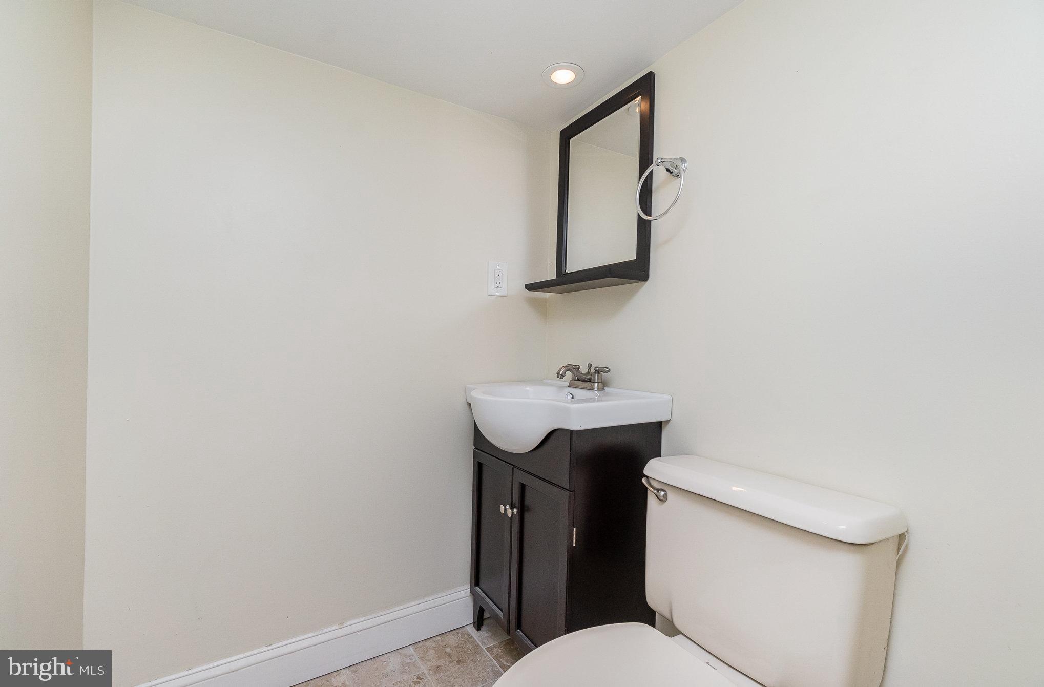 1729 Searles Road Baltimore, MD 21222 - Photo 20 of 27 Half bath