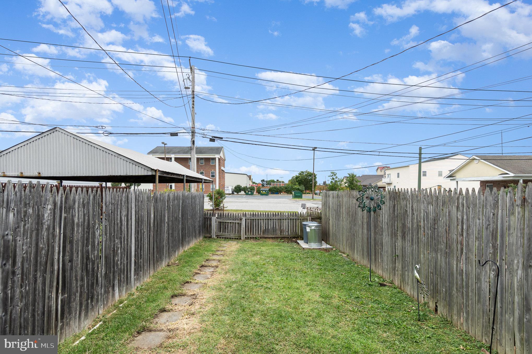 1729 Searles Road Baltimore, MD 21222 - Photo 23 of 27 Fenced yard