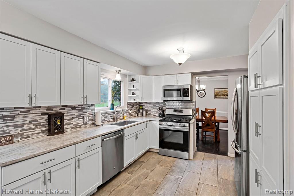 385 Gunder Drive Rochester Hills, MI 48309 - Photo 8 of 28