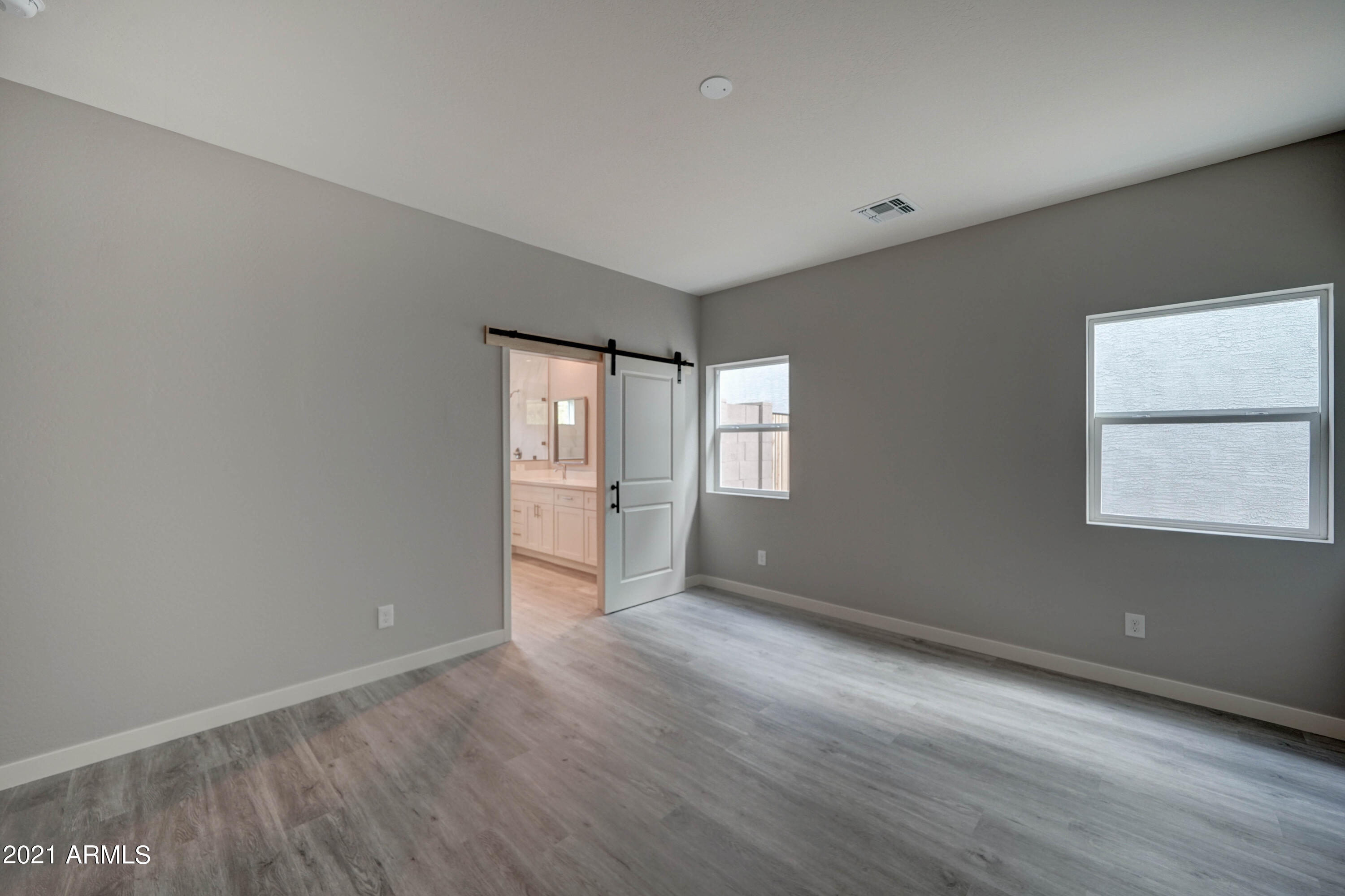 638 West Beverly Rd. Phoenix, AZ 85041 - Photo 12 of 27 642 W Beverly Rd-21