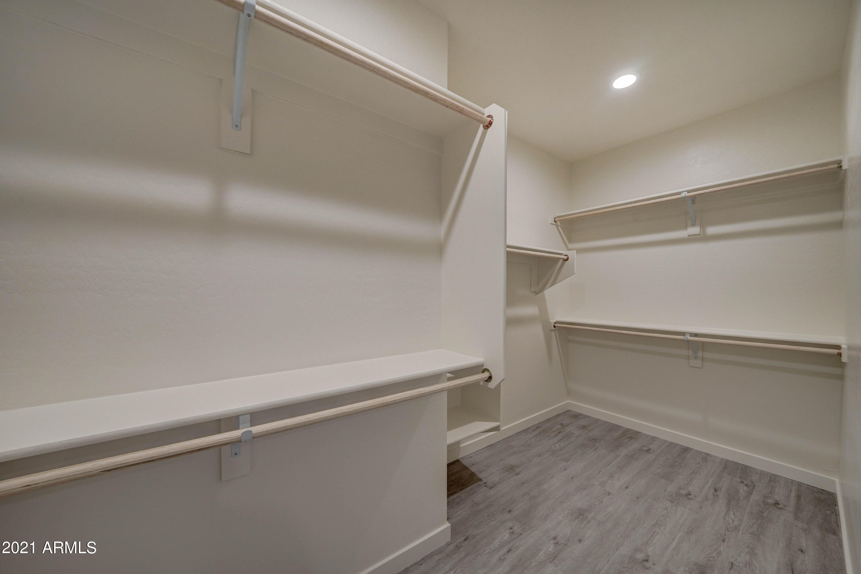 638 West Beverly Rd. Phoenix, AZ 85041 - Photo 14 of 27 642 W Beverly Rd-24