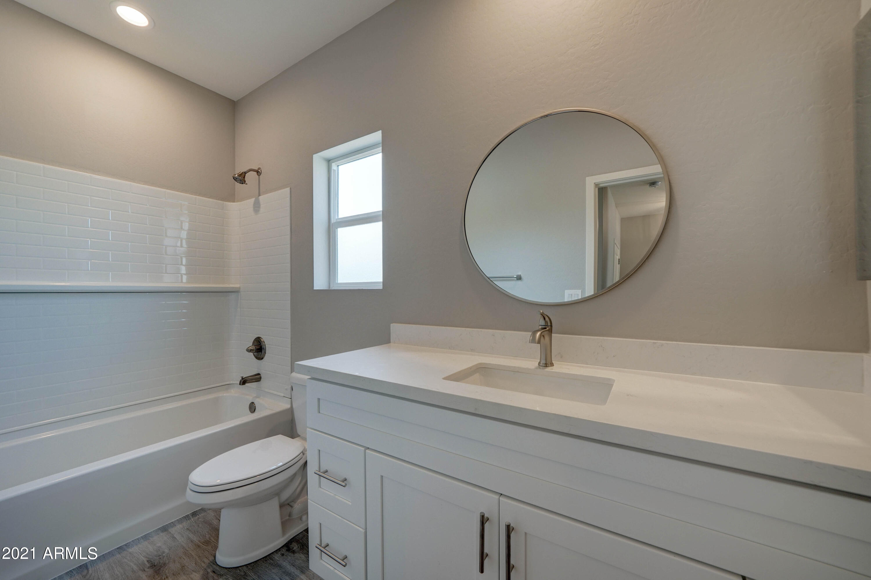 638 West Beverly Rd. Phoenix, AZ 85041 - Photo 15 of 27 642 W Beverly Rd-16