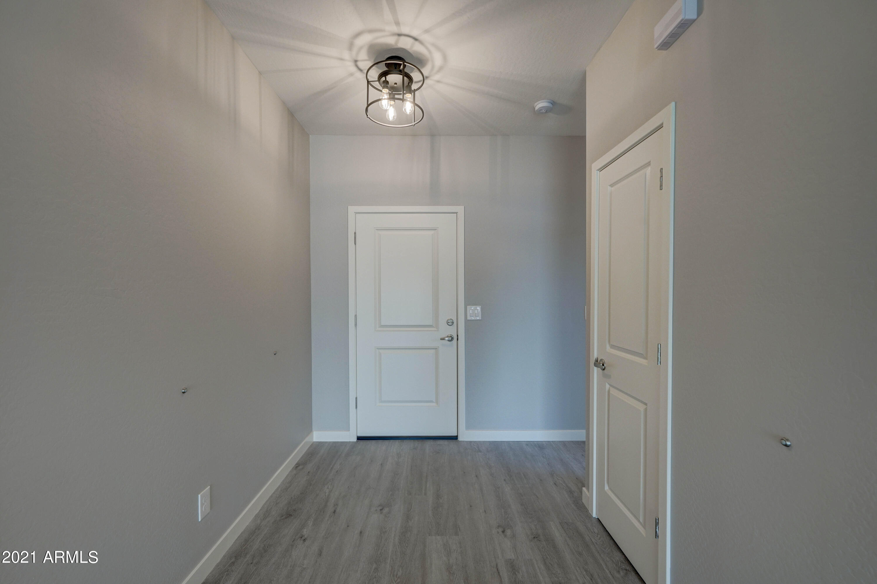 638 West Beverly Rd. Phoenix, AZ 85041 - Photo 19 of 27 642 W Beverly Rd-4