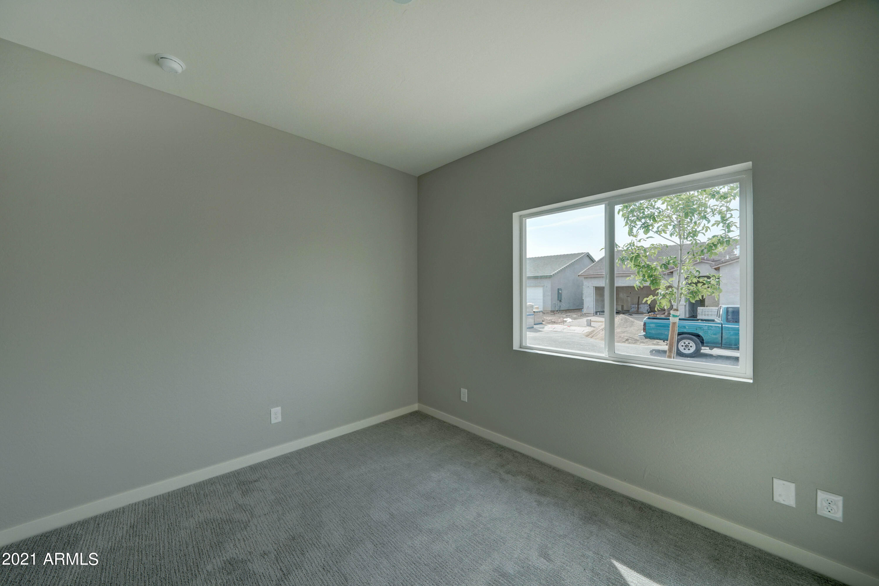 638 West Beverly Rd. Phoenix, AZ 85041 - Photo 22 of 27 642 W Beverly Rd-17