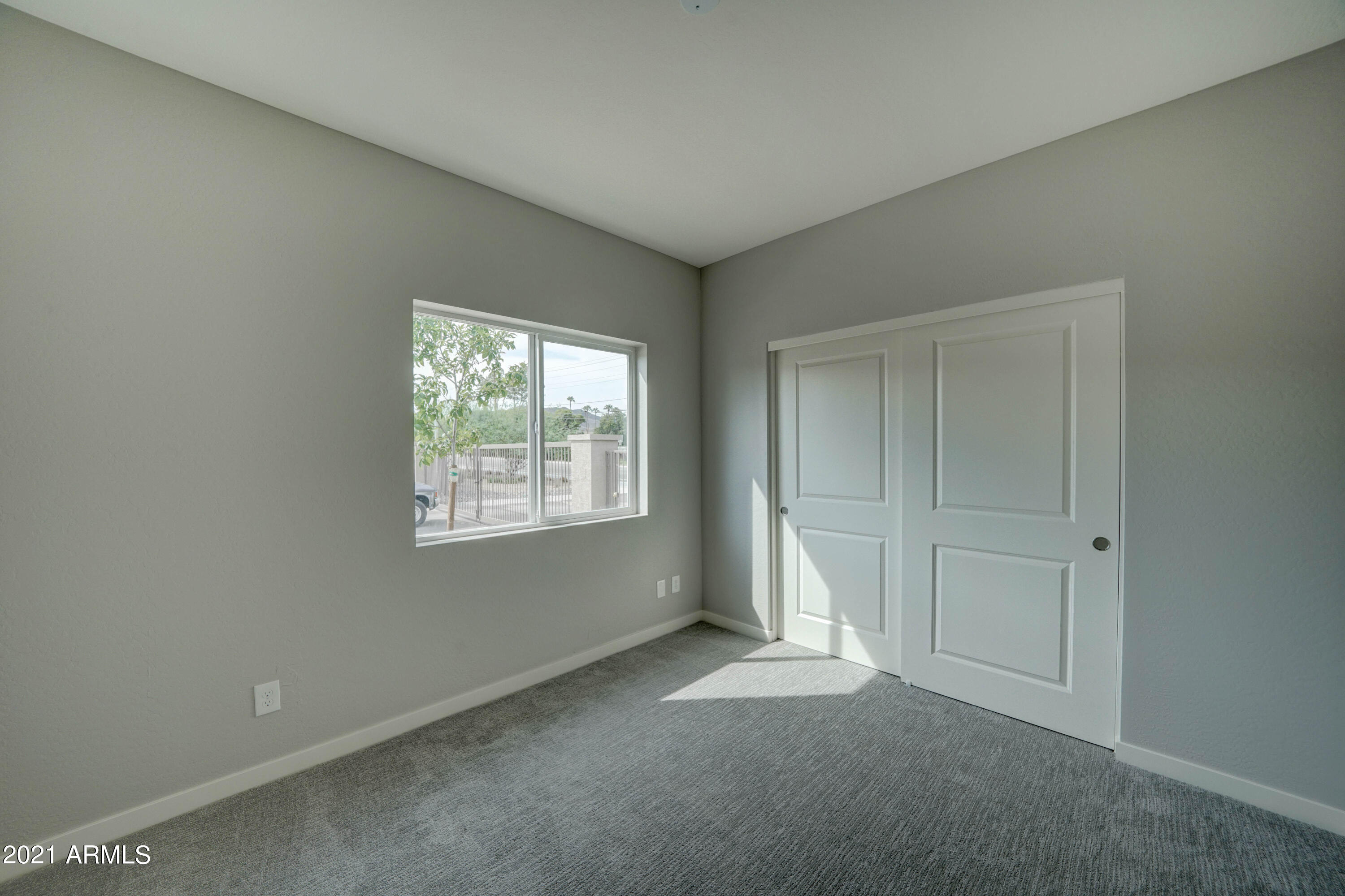 638 West Beverly Rd. Phoenix, AZ 85041 - Photo 23 of 27 642 W Beverly Rd-18