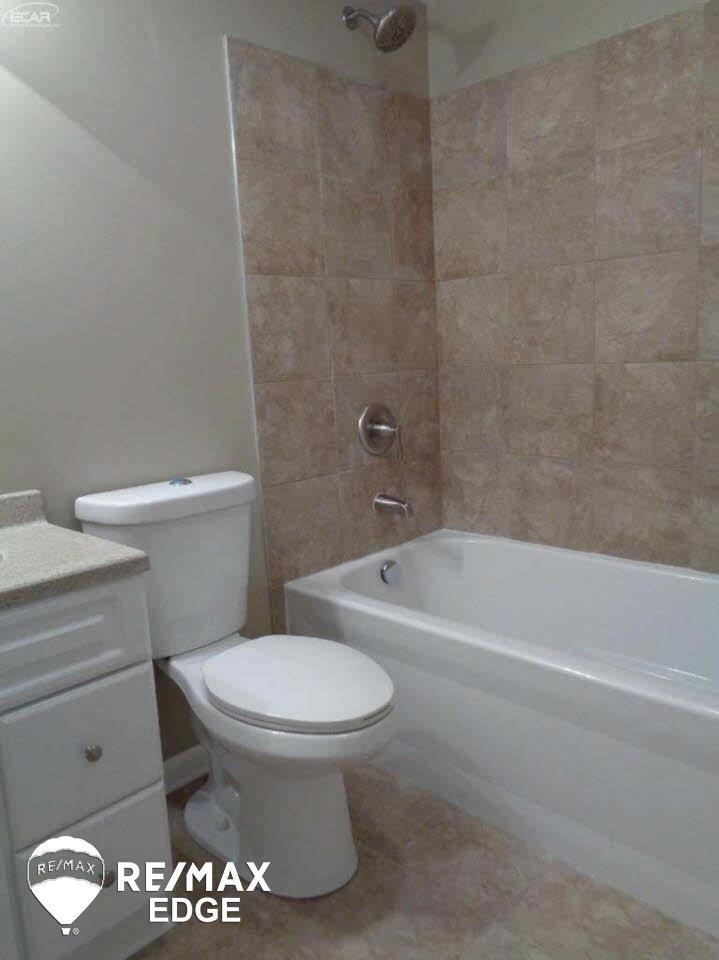516 Old Bridge Road Grand Blanc, MI 48439 - Photo 11 of 19 21232461-10.JPG