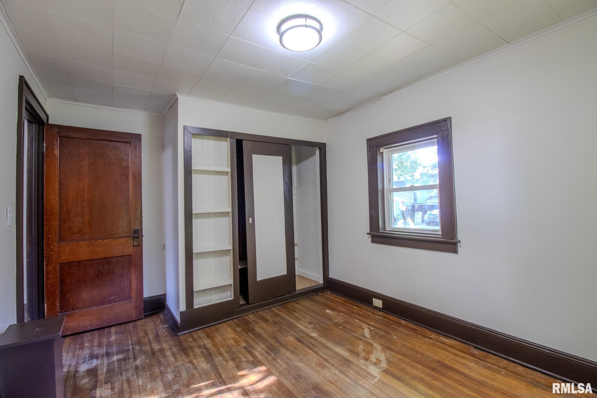 905 West Taylor Street Bloomington, IL 61701 - Photo 11 of 22