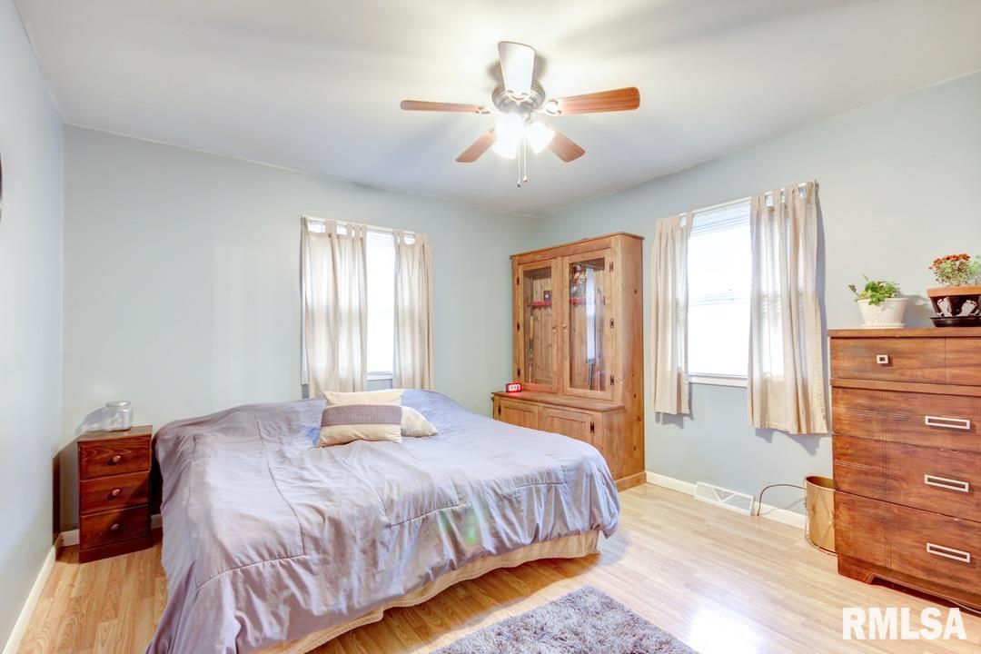 216 Kenyon Drive Springfield, IL 62704 - Photo 13 of 21 Gallery Image 13
