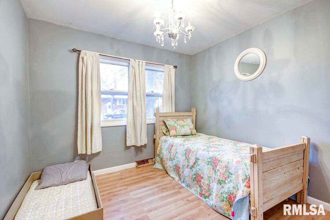 216 Kenyon Drive Springfield, IL 62704 - Photo 18 of 21 Gallery Image 18