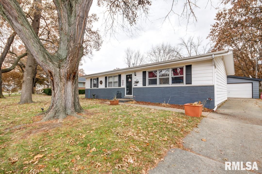 216 Kenyon Drive Springfield, IL 62704 - Photo 3 of 21 Gallery Image 3