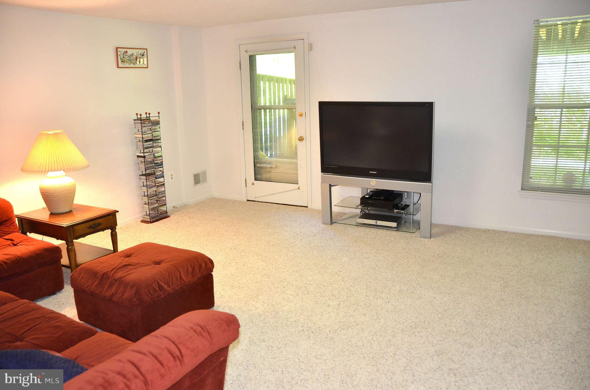 578 Quaker Ridge Court Arnold, MD 21012 - Photo 14 of 28 Family Room