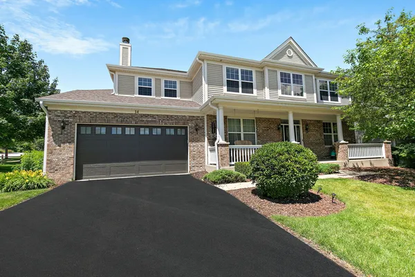 $640,000 | 14 Kenilworth Court, Cary, IL 60013