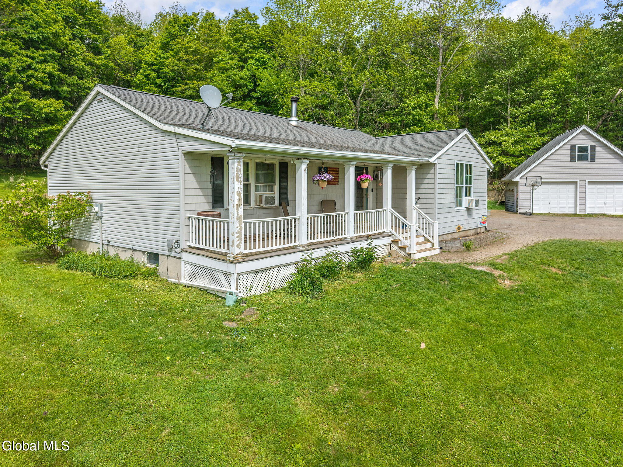 5-121BuckHillRd_05