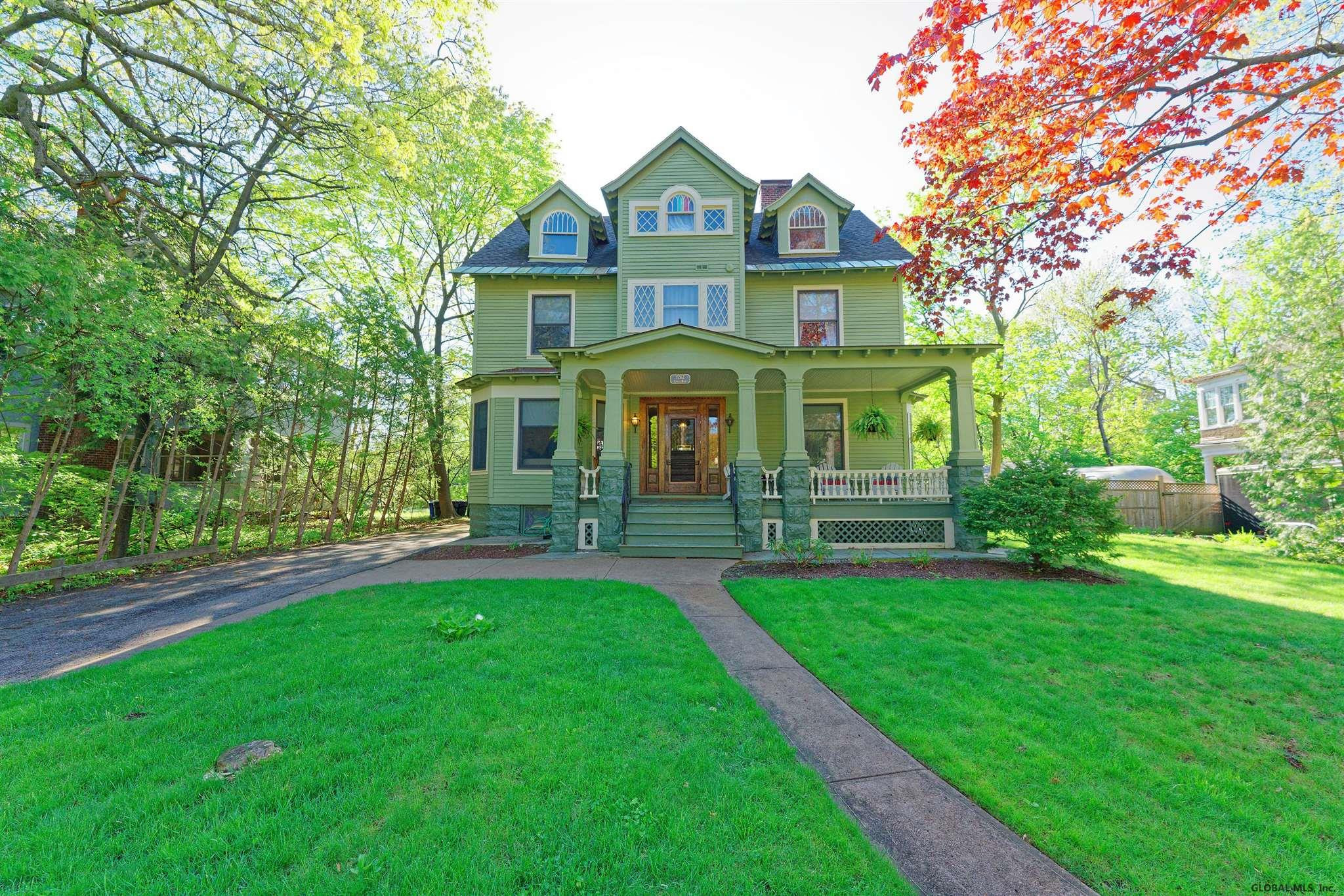 1262 Lowell Road Schenectady, NY 12308 - Photo 1 of 42 Photo 1