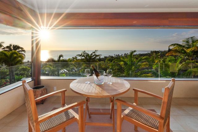 $4,100,000 | 78-7021 Kewalo Street, Kailua-Kona, HI 96740