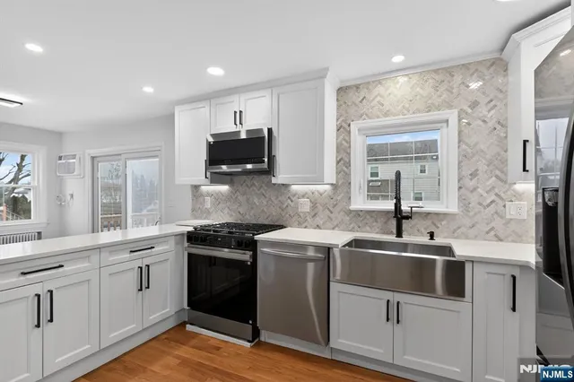 $749,999 | 3 White Terrace, Nutley, NJ 07110