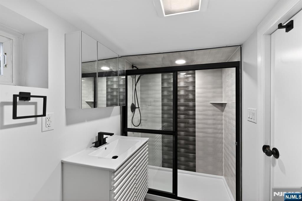 3 White Terrace Nutley, NJ 07110 - Photo 21 of 30