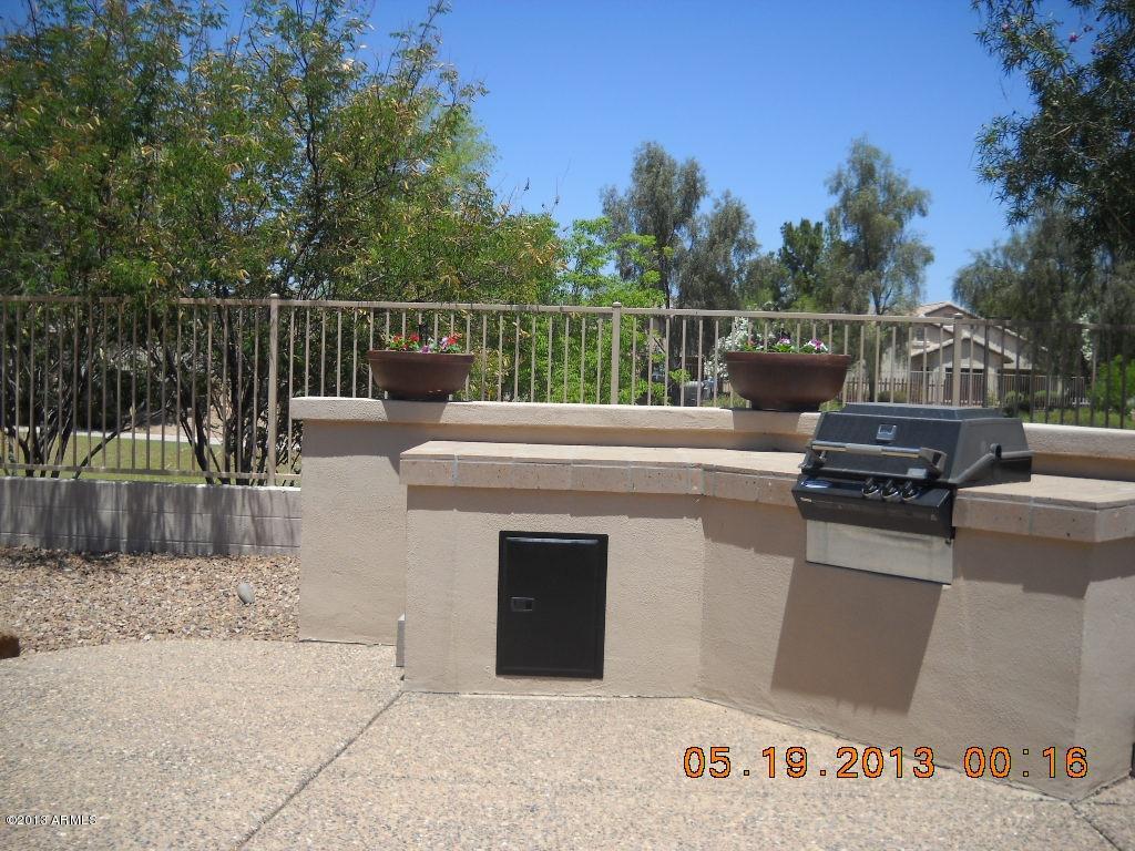 3276 East Hopkins Road Gilbert, AZ 85295 - Photo 27 of 33 Built-in barbeque