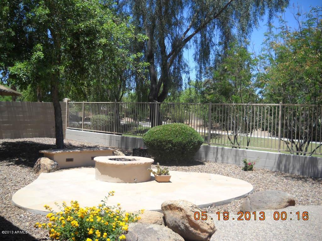 3276 East Hopkins Road Gilbert, AZ 85295 - Photo 29 of 33 Gather 'round the fire & enjoy the view!