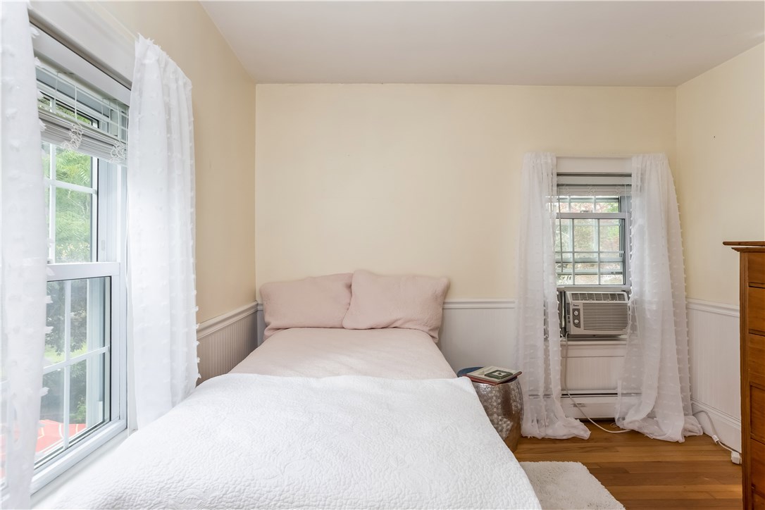 124 Beach Road Bristol, RI 02809 - Photo 19 of 33