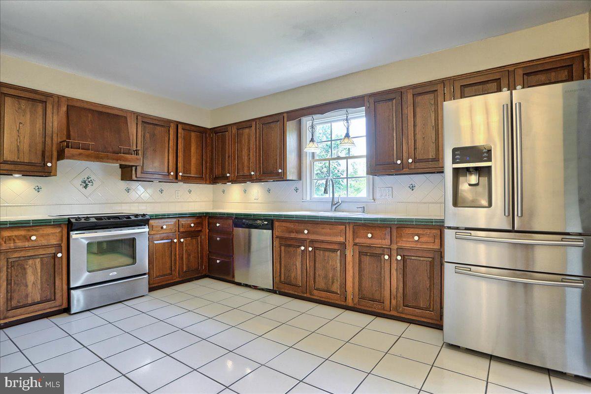 424 Orrs Bridge Road Camp Hill, PA 17011 - Photo 14 of 35 kitchen straight back from front door