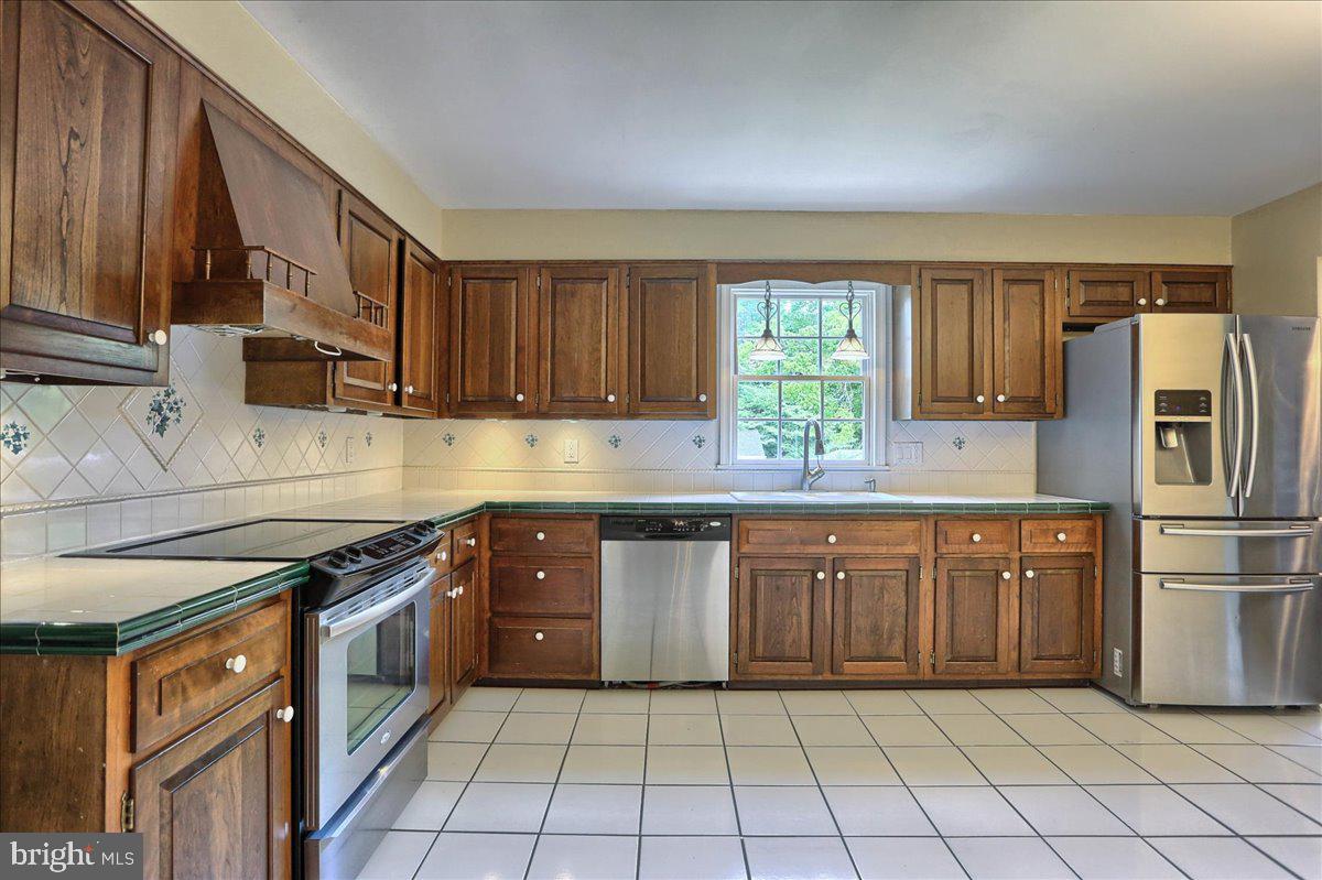 424 Orrs Bridge Road Camp Hill, PA 17011 - Photo 19 of 35