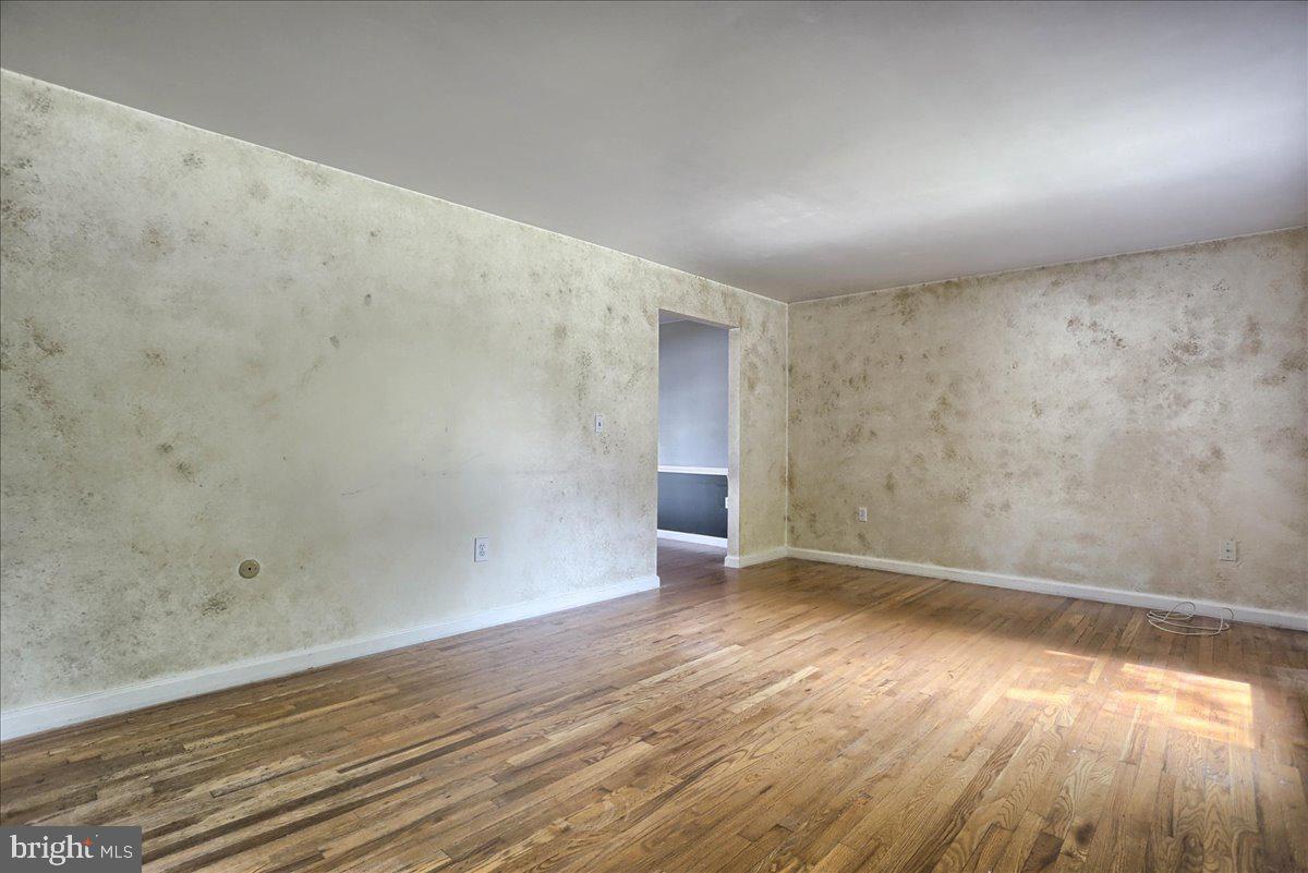 424 Orrs Bridge Road Camp Hill, PA 17011 - Photo 7 of 35 living room to the right of the front door