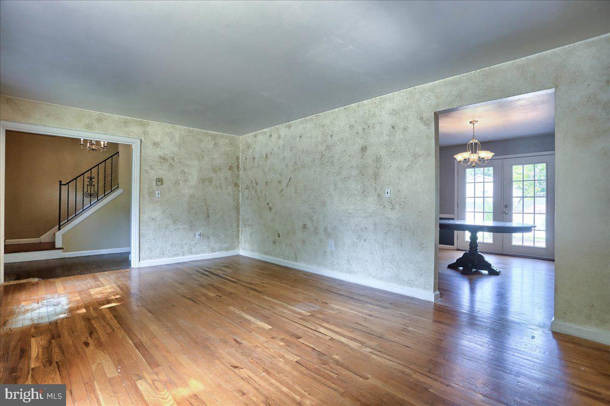 424 Orrs Bridge Road Camp Hill, PA 17011 - Photo 9 of 35