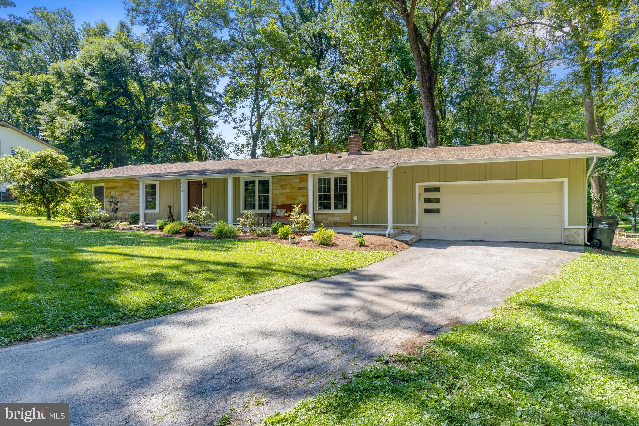 668 Davis Lane Wayne, PA 19087 - Photo 2 of 21 Extra deep and wide 2-car Garage