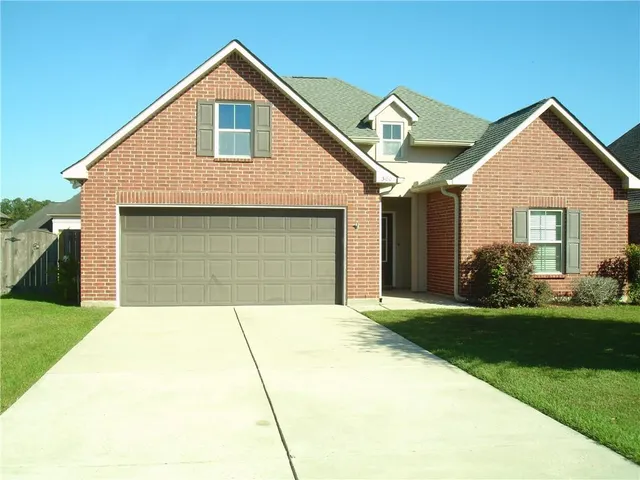 $284,000 | 300 Mansfield Drive, Slidell, LA 70458