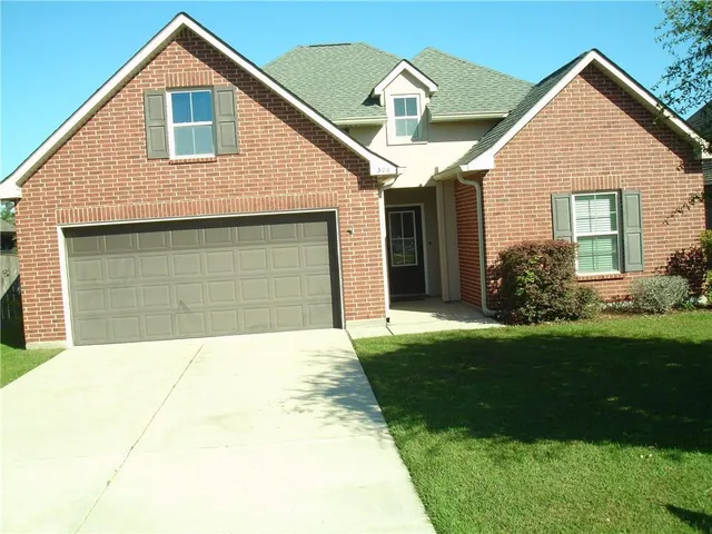 $284,000 | 300 Mansfield Drive, Slidell, LA 70458