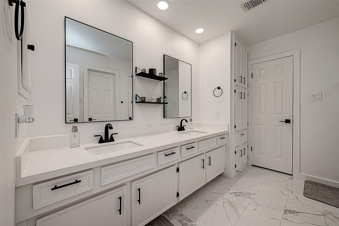 3511 Coltwood Drive Spring, TX 77388 - Photo 17 of 26 Primary Bath