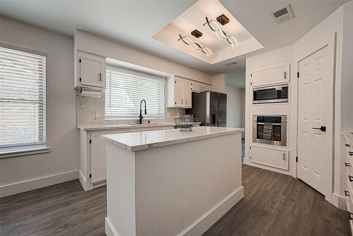 3511 Coltwood Drive Spring, TX 77388 - Photo 8 of 26 Kitchen