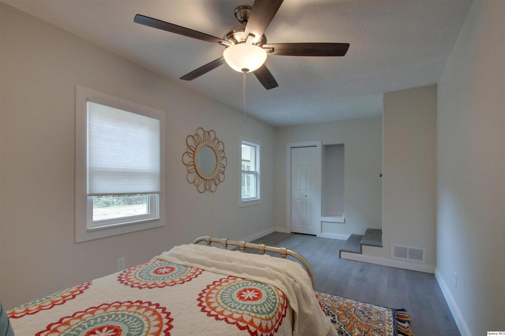 1524 Curtis Creek Road Quincy, IL 62301 - Photo 14 of 26 Gallery Image 14