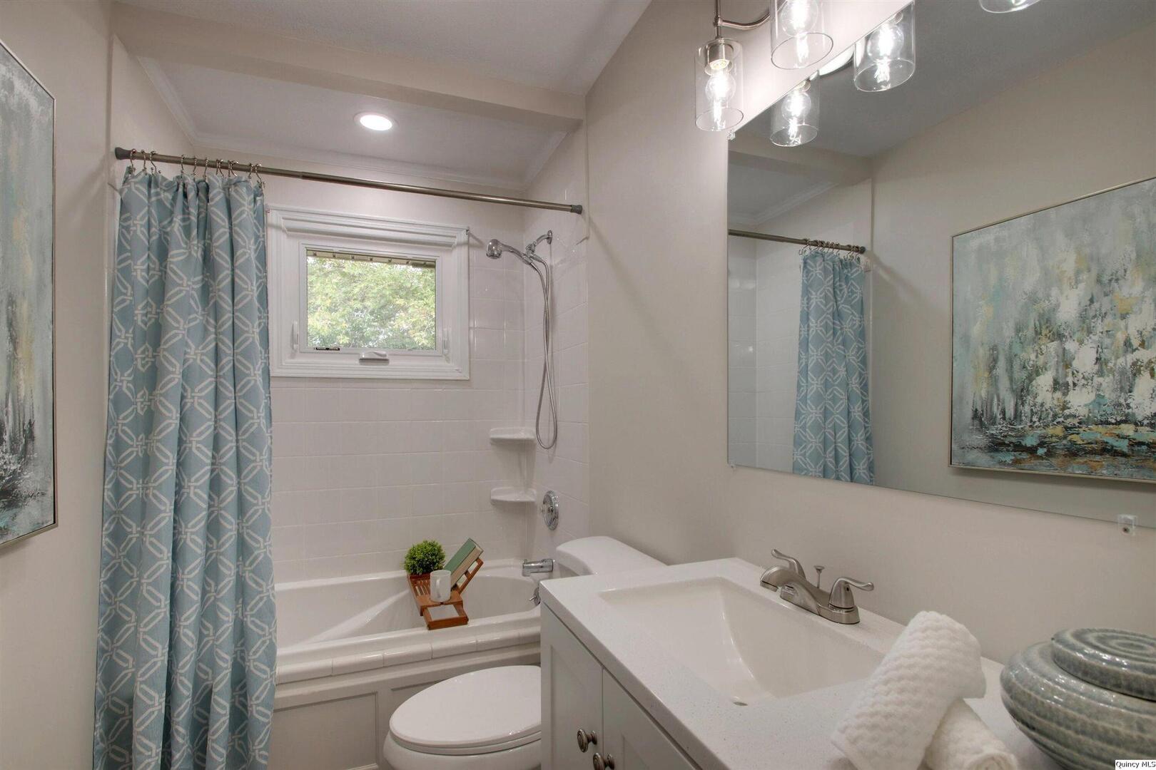 1524 Curtis Creek Road Quincy, IL 62301 - Photo 15 of 26 Gallery Image 15