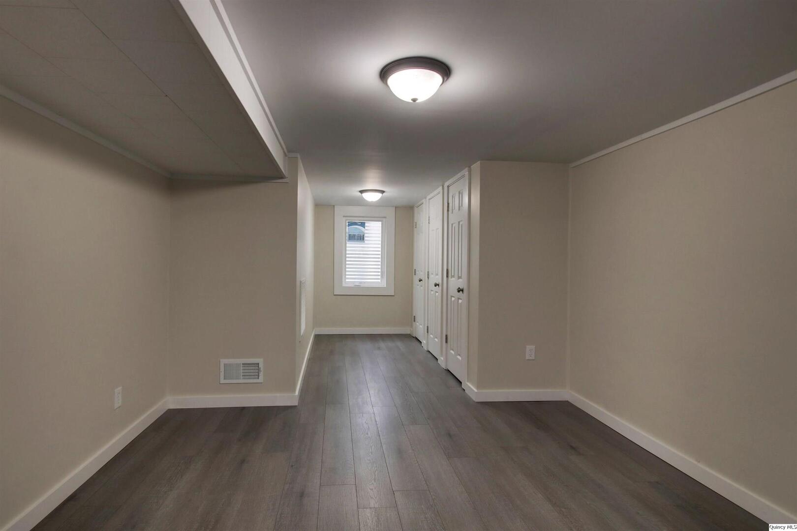 1524 Curtis Creek Road Quincy, IL 62301 - Photo 19 of 26 Gallery Image 19
